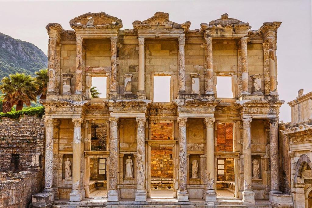 Pir Efes Konaklari Esmirna Exterior foto